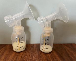 Two pumps with uneven expressions